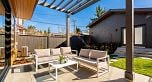 2 372 E 37 Avenue