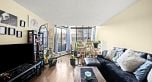 400 1455 Robson Street
