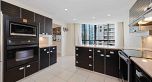 1602 738 Broughton Street