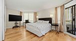 1602 738 Broughton Street