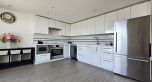 578 438 W King Edward Avenue
