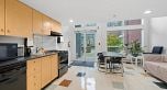1012 933 Seymour Street