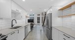 1012 933 Seymour Street