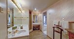 1902 738 Broughton Street