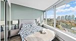 1102 58 Keefer Place