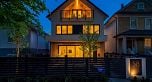 1 58 E 40th Avenue