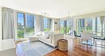 606 455 Beach Crescent