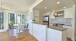 606 455 Beach Crescent