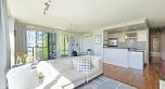 606 455 Beach Crescent