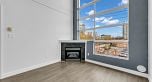 319 418 E Broadway
