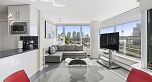 305 689 Abbott Street