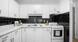313 975 E Broadway