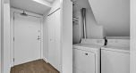 319 418 E Broadway