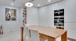 2005 1028 Barclay Street