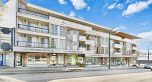 212 4338 Commercial Street