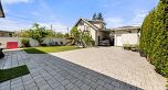3419 E 48th Avenue