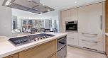 305 8 Smithe Mews