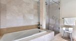 305 8 Smithe Mews