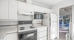 203 865 W 15th Avenue