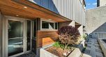 2 850 W 8th Avenue