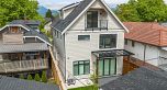 2 2258 Napier Street
