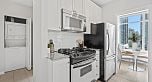 607 480 Robson Street
