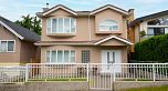 827 E 32nd Avenue
