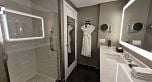 1800 433 Robson Street
