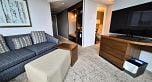 1800 433 Robson Street