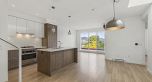 501 379 E Broadway