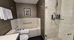 1800 433 Robson Street