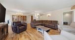 1602 738 Broughton Street