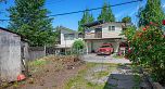 2733 E 28th Avenue
