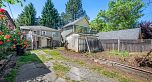 2733 E 28th Avenue