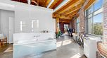 321 55 E Cordova Street