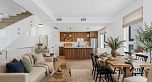 6833 Cambie Street