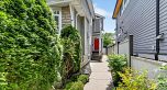 1528 E Pender Street