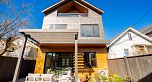 2 372 E 37th Avenue
