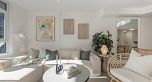 374 2080 W Broadway