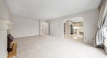 2291 E 40th Avenue