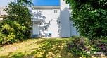 1525 E 51st Avenue