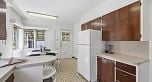 2880 Oxford Street