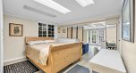 1049 W 33rd Avenue