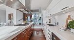 1576 Homer Mews