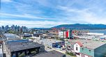 1004 933 E Hastings Street