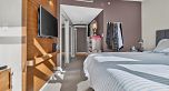 702 1205 W Hastings Street