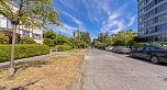 3 2255 W 40th Avenue