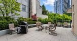 1702 928 Richards Street