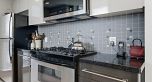 2002 1408 Strathmore Mews
