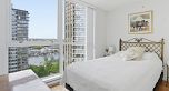 2002 1408 Strathmore Mews